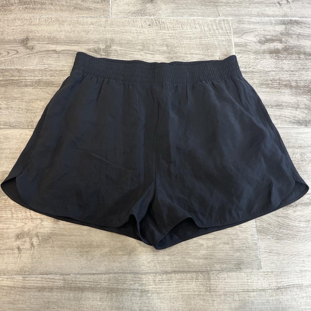 H&M Women's‎ Sz Medium SmarTrac Black Lightweight High-Waisted Pockets Shorts
